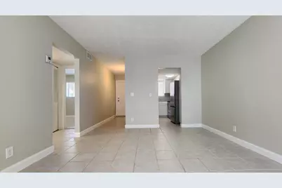 1501 Crescent Circle #D36, Lake Park, FL 33403 - Photo 2