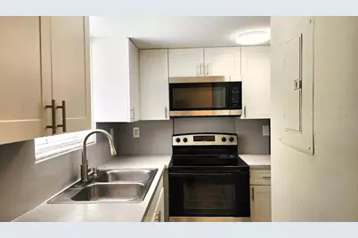 1501 Crescent Circle #D36, Lake Park, FL 33403 - Photo 4