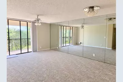5130 Las Verdes Circle #301, Delray Beach, FL 33484 - Photo 2