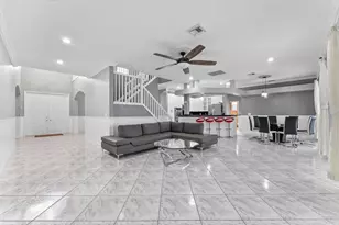 16363 Segovia Cir S, Pembroke Pines, FL 33331 - Photo 6