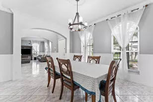 16363 Segovia Cir S, Pembroke Pines, FL 33331 - Photo 20