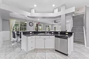 16363 Segovia Cir S, Pembroke Pines, FL 33331 - Photo 12