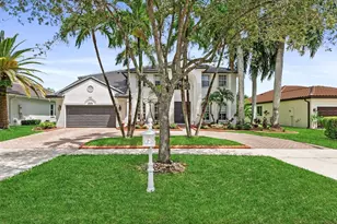 16363 Segovia Cir S, Pembroke Pines, FL 33331 - Photo 4