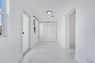 2220 Hope St, Hollywood, FL 33020 - Photo 2