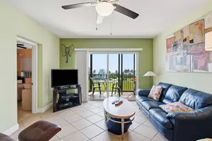 4117 Bougainvilla Dr, Lauderdale by the Sea, FL 33308 - Photo 4