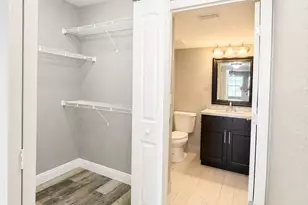 2831 N Oakland Forest Dr, Oakland Park, FL 33309 - Photo 14