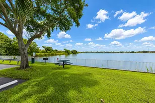 2831 N Oakland Forest Dr, Oakland Park, FL 33309 - Photo 24