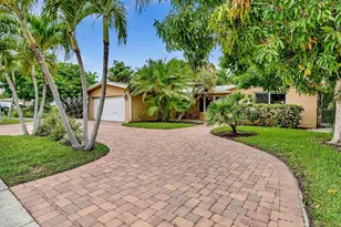 905 SE 13th Ct, Deerfield Beach, FL 33441 - Photo 2