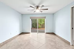 905 SE 13th Ct, Deerfield Beach, FL 33441 - Photo 18