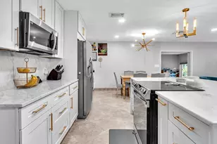 905 SE 13th Ct, Deerfield Beach, FL 33441 - Photo 12