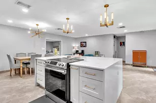 905 SE 13th Ct, Deerfield Beach, FL 33441 - Photo 10