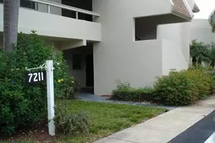 7211 W Country Club Dr N, Sarasota, FL 34243 - Photo 1