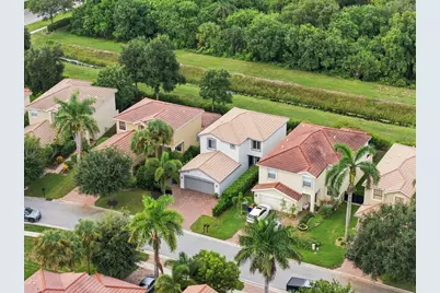 7830 Jewelwood Drive, Boynton Beach, FL 33437 - Photo 2