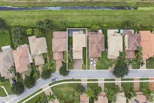 7830 Jewelwood Dr, Boynton Beach, FL 33437 - Photo 4