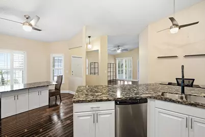 10725 Pelican Drive, Wellington, FL 33414 - Photo 14