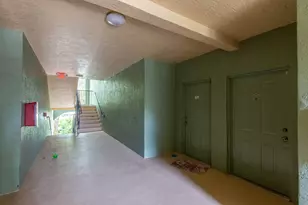 350 Crestwood Cir, Royal Palm Beach, FL 33411 - Photo 4