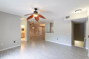 350 Crestwood Cir, Royal Palm Beach, FL 33411 - Photo 8