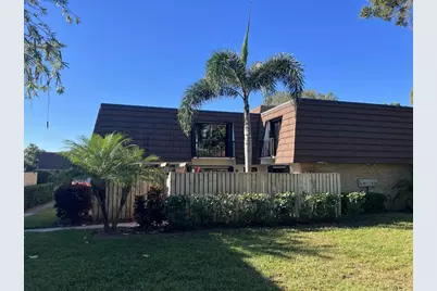 2004 20th Lane, Palm Beach Gardens, FL 33418 - Photo 1