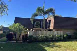 2004 20th Ln, Palm Beach Gardens, FL 33418 - Photo 1