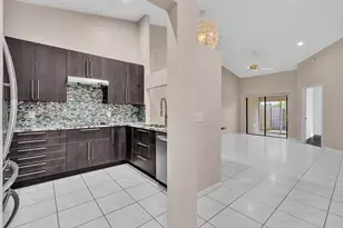 11137 NW 38th Pl, Sunrise, FL 33351 - Photo 4
