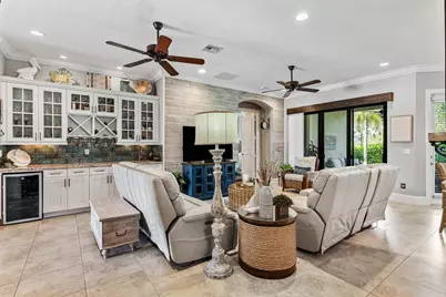 183 Calmo Circle, Port Saint Lucie, FL 34984 - Photo 10