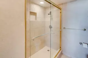 1 Las Olas Circle, Fort Lauderdale, FL 33316 - Photo 24
