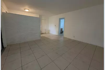 711 NW 4th Avenue #2, Fort Lauderdale, FL 33311 - Photo 6