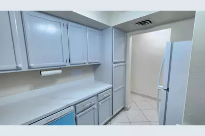 105 S Riverside Drive #102, Pompano Beach, FL 33062 - Photo 8