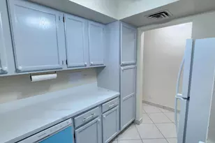 105 S Riverside Dr, Pompano Beach, FL 33062 - Photo 8