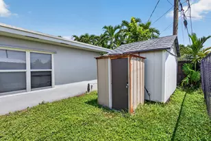 1520 NE 34th Ct, Pompano Beach, FL 33064 - Photo 26