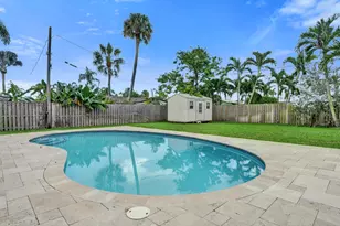 80 SE 10th St, Pompano Beach, FL 33060 - Photo 36