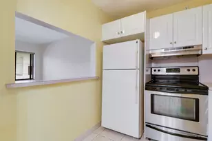 3040 Lake Osborne Dr, Lake Worth Beach, FL 33461 - Photo 10