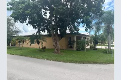 1 Barcelona Lane, Port Saint Lucie, FL 34952 - Photo 4
