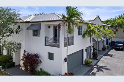 712 SE 2nd Street, Pompano Beach, FL 33060 - Photo 1
