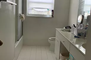 201 SW 98th Terrace, Pembroke Pines, FL 33025 - Photo 10
