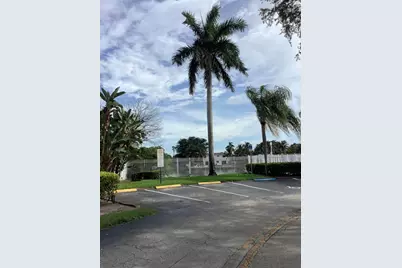201 SW 98th Terrace, Pembroke Pines, FL 33025 - Photo 22