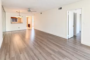 3178 Via Poinciana Dr, Lake Worth, FL 33467 - Photo 4