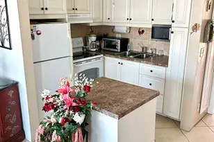 920 SW 11th Ave, Hallandale Beach, FL 33009 - Photo 4