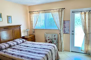 920 SW 11th Ave, Hallandale Beach, FL 33009 - Photo 16