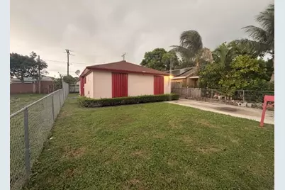 1037 17th Street, West Palm Beach, FL 33407 - Photo 14