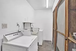 141 NE 10th Ave, Hallandale Beach, FL 33009 - Photo 14
