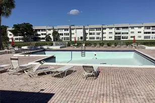8400 Sunrise Lakes Blvd, Sunrise, FL 33322 - Photo 32