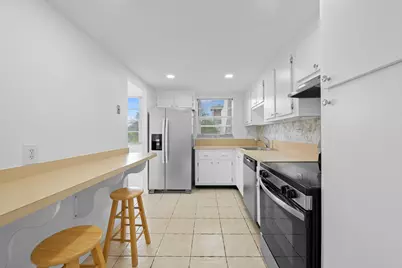 2781 Taft Street #303, Hollywood, FL 33020 - Photo 2