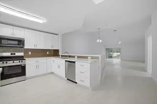 4112 Pine Ridge Ln, Weston, FL 33331 - Photo 8