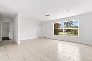 399 SW 14th St, Deerfield Beach, FL 33441 - Photo 4