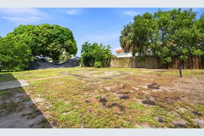 399 SW 14th Street, Deerfield Beach, FL 33441 - Photo 12