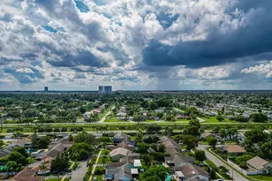 10975 NW 27th Pl, Sunrise, FL 33322 - Photo 32