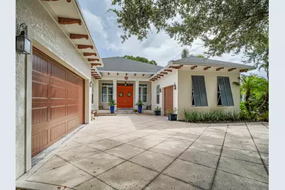 934 Carolina Circle SW, Vero Beach, FL 32962 - Photo 2
