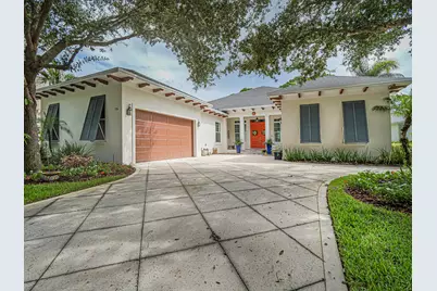 934 Carolina Circle SW, Vero Beach, FL 32962 - Photo 1