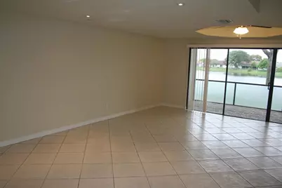 4733 NW 90th Avenue, Sunrise, FL 33351 - Photo 4